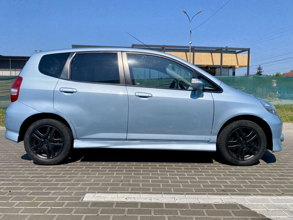 Продам автомобіль Honda Jazz