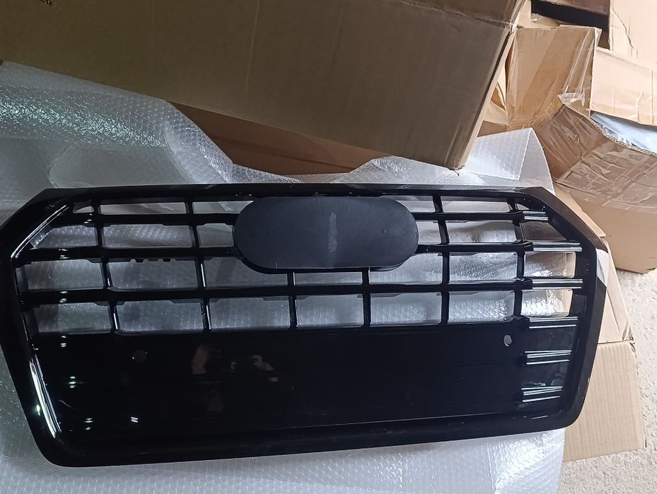 Решетка радиатора Audi Q5 Q7 Q8 Ауди рест дорест