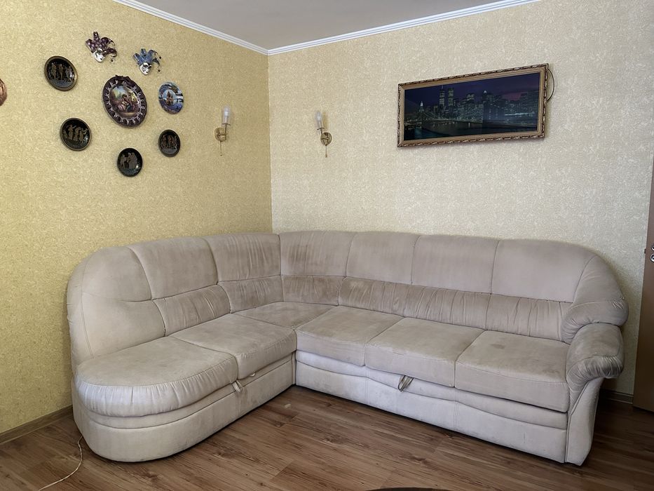 Продам б/у диван