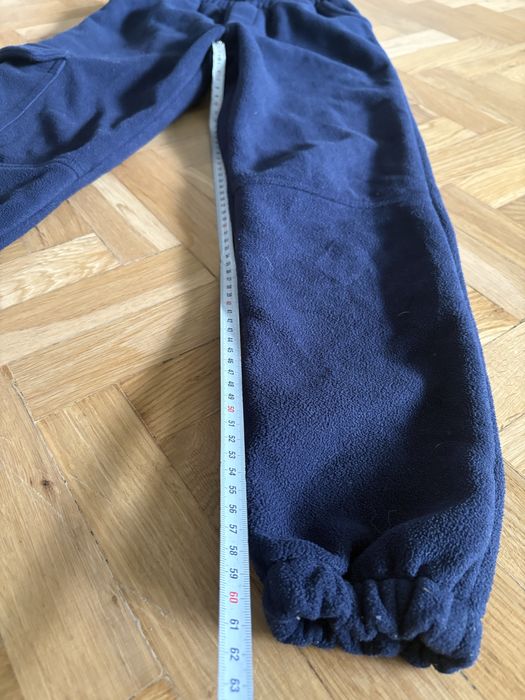 Ciepłe spodnie dla chłopca.