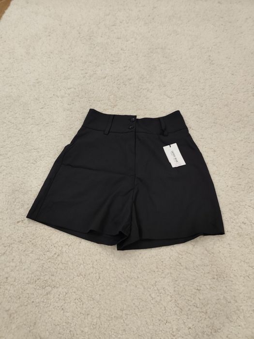 Продам женские шорты.