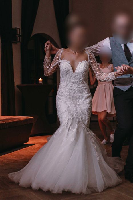 Biała suknia ślubna