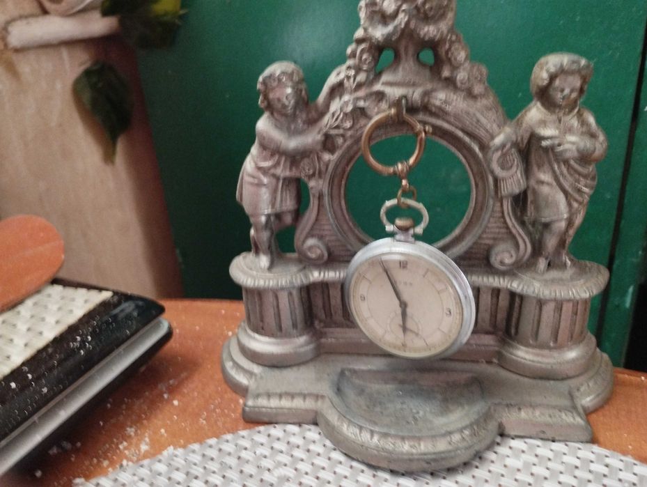 Zegarek kieszonkowy CYMA.