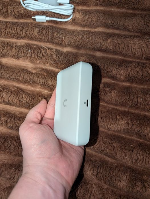 Комутаторp Ubiquiti UniFi Switch Flex Mini (Свіч, роутер)