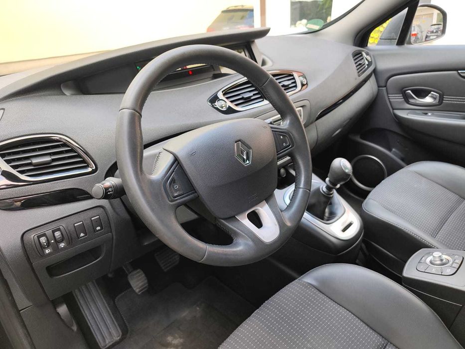 Renault Scenic Bezwypadkowy Navigacja Półskury Ekonomiczny