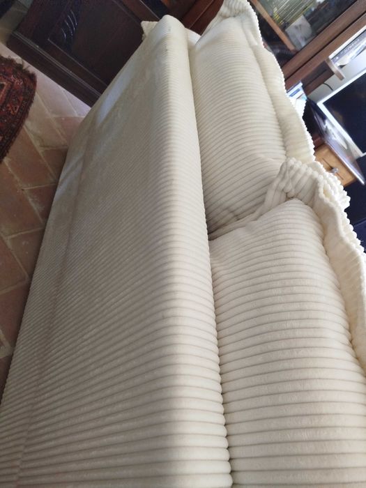 Sofá de 2 lugares Novo