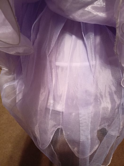 Продам гарну святкову сукню для дівчинки