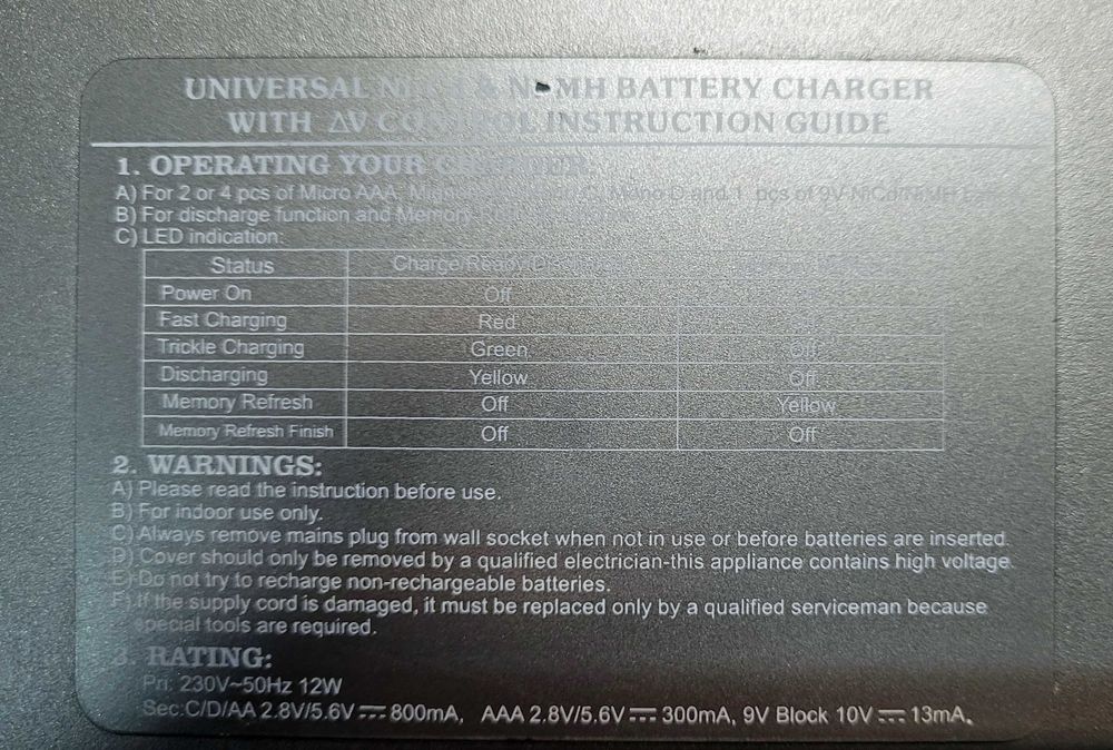 Carregador de Baterias/Pilhas