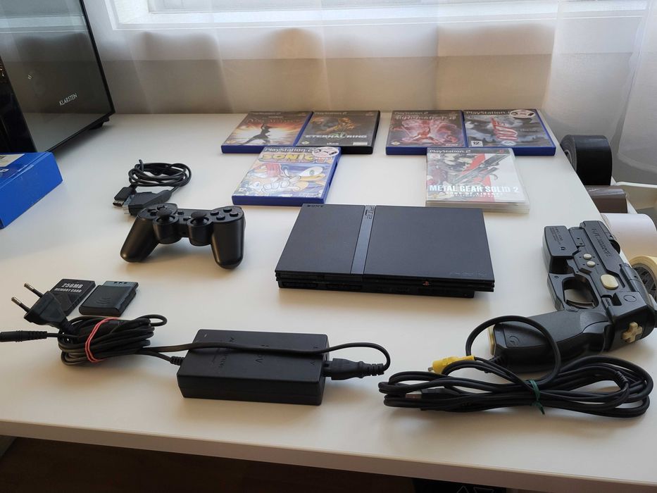 Sony PlayStation 2 – com jogos e uma pistola