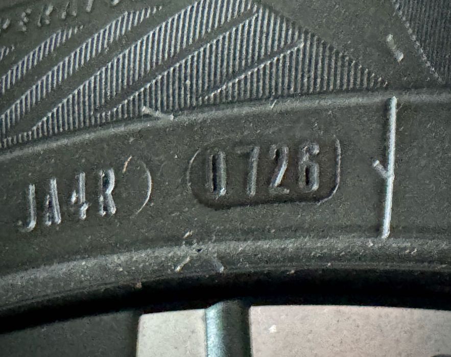 Goodyear EfficientGrip Performance 2 215/50 R18 92V DOT 0626/0726 - przebieg ok. 500 km