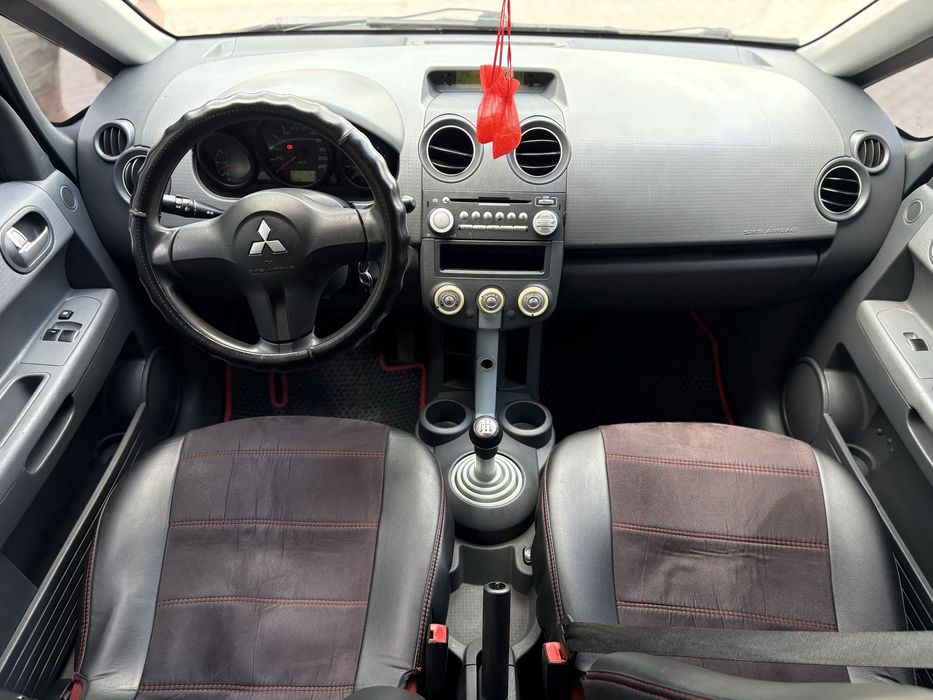 Mitsubishi Colt 1.3 MKПП