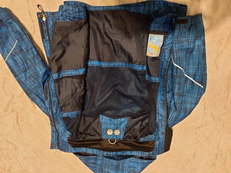 Куртка -пуховик на подростка.