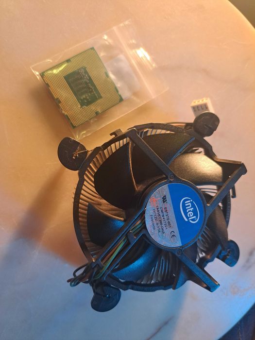 (CPU) Intel Core i5-4460 Quad-Core (LGA 1150) (Cooler Incluído)
