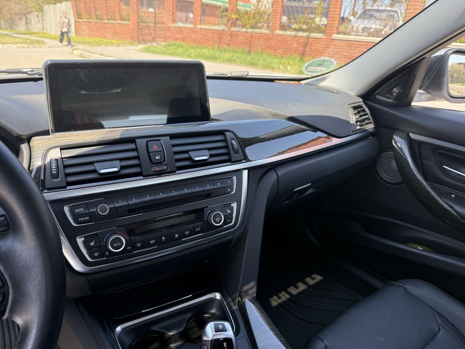 Bmw 328d f30 109 тыс. км  Harman Kardon  ИДЕАЛ