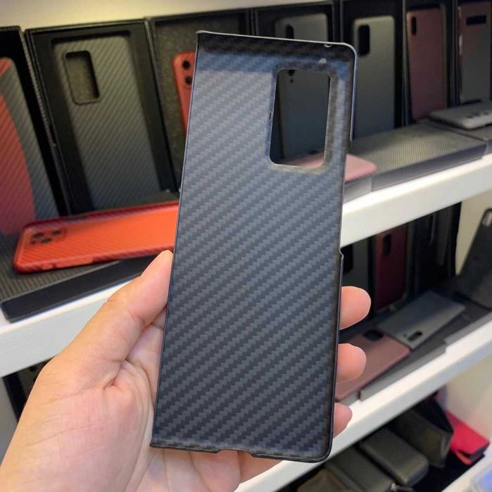 Карбоновый чехол Samsung Galaxy Z Fold 2