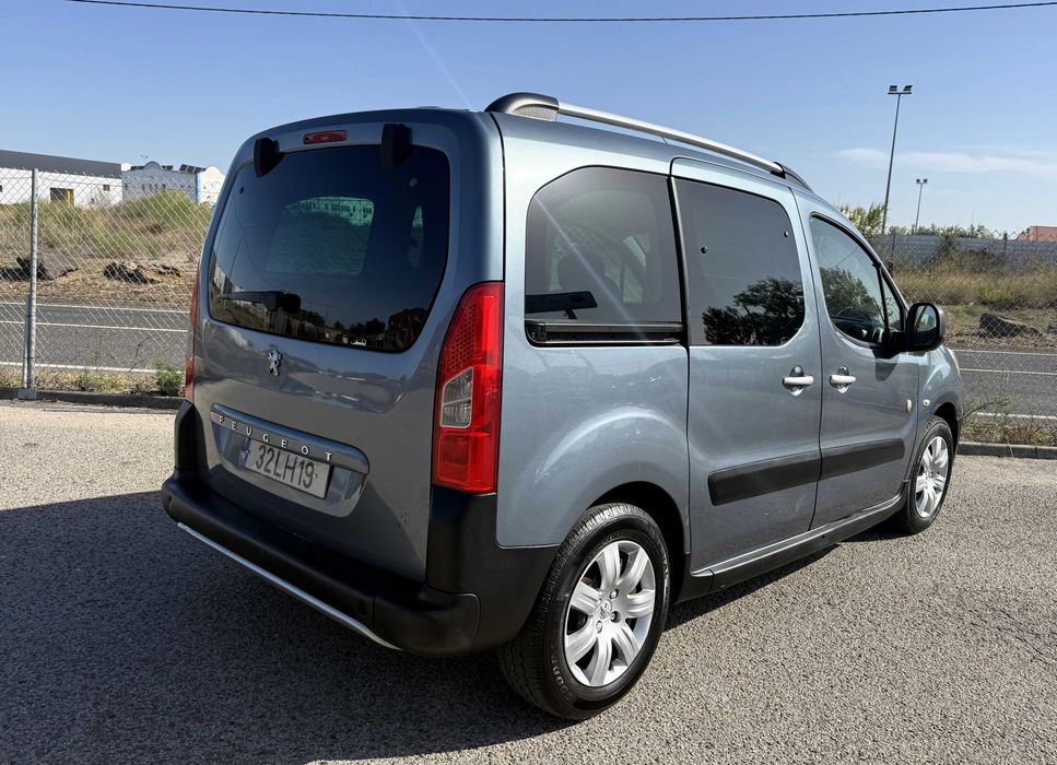 Peugeot Partner 1.6 HDi Outdoor 112cv - Nacional - 2011 - 250.000km foto 3