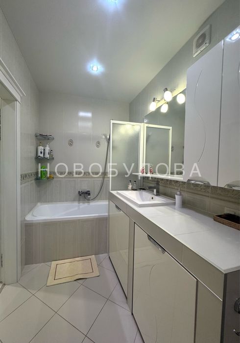 Сучасна 2 х кімнатна квартира. Центр міста Суми