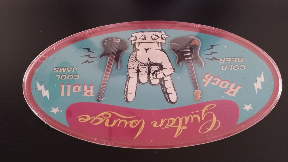 Varias placas de metal vintage