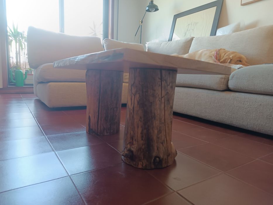 Mesa de centro em Pinho