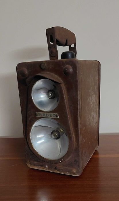 Lanterna ferroviária antiga