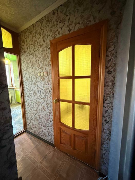 Продам 2 комнатную чешку на Мира.Можно по госпрограмме