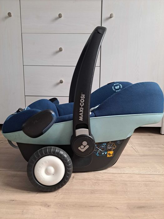 Fotelik samochodowy Maxi-Cosi Pebble Pro I-Size + Rollersy