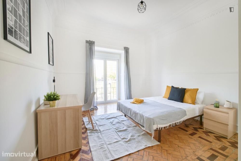 Quarto - localizado em Alameda Lisbon