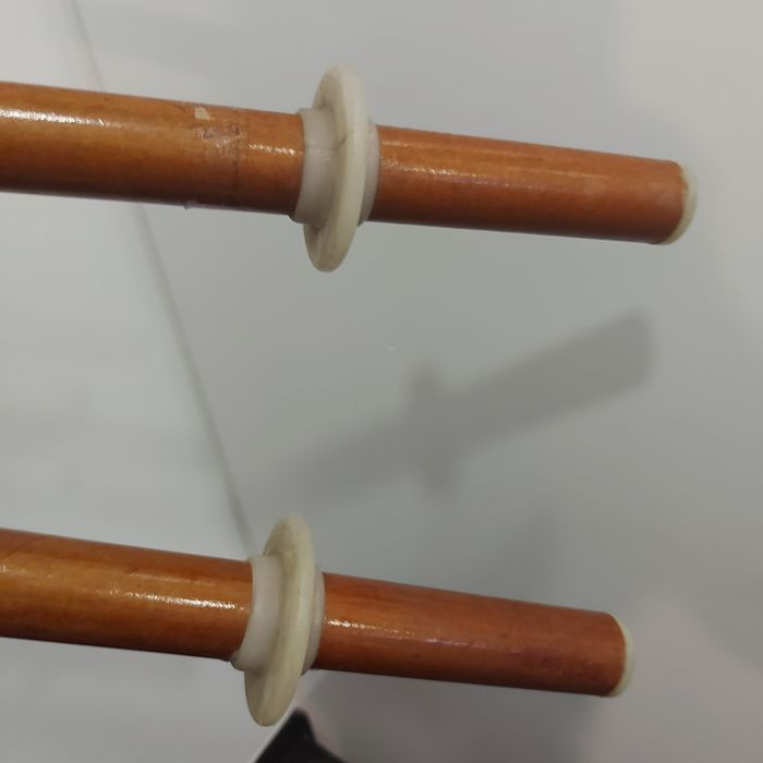 Kleszcze izolacyjne  design