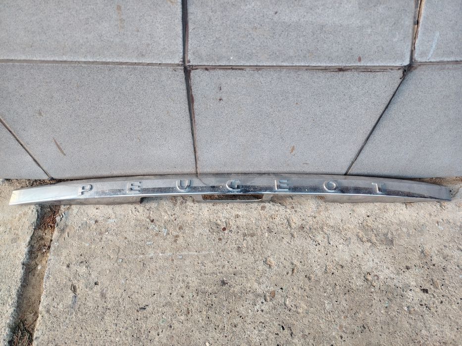 Chromowana listwa bagażnika Peugeot