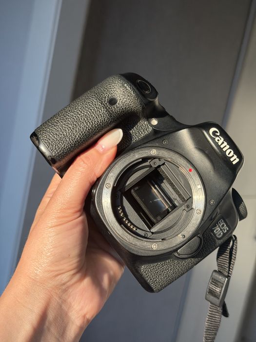 canon 70d - купити цифрові фотокамери - Ціна на OLX.ua
