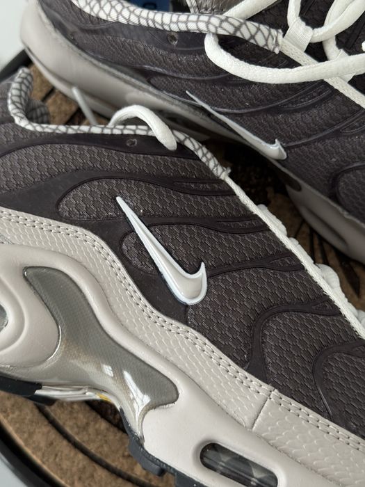 Оригинал Nike Air Max Plus ‘Year of The Sneak’ (IB7679 200) найк тн