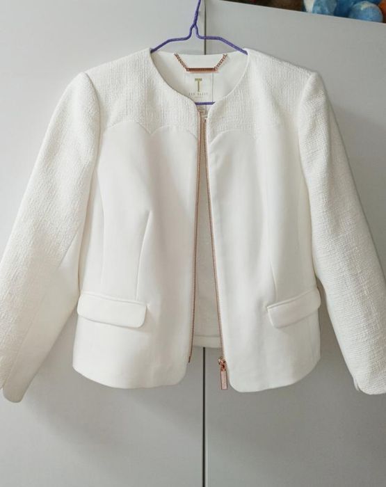 Жіночий стильний жакет