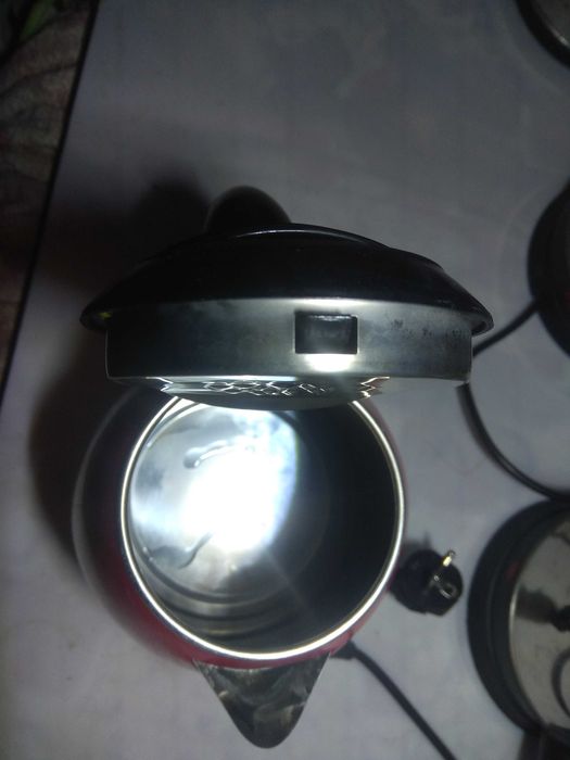 Электрочайники різноманітні