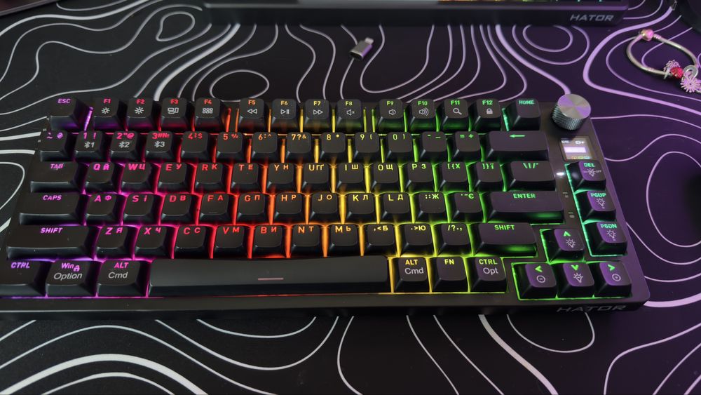 Продам клавиатуру