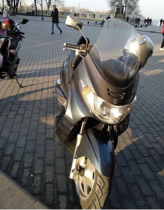 Suzuki Burgman AN 400