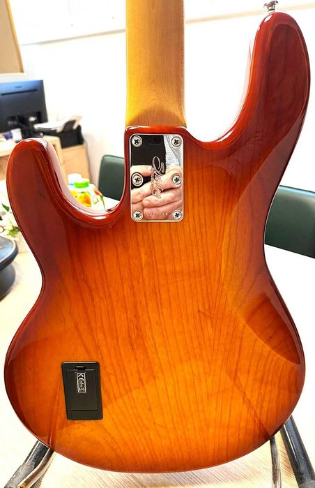 Gitara Basowa Sterling by Music Man Ray34 HBS StingRay – HB– stan bardzo dobry
