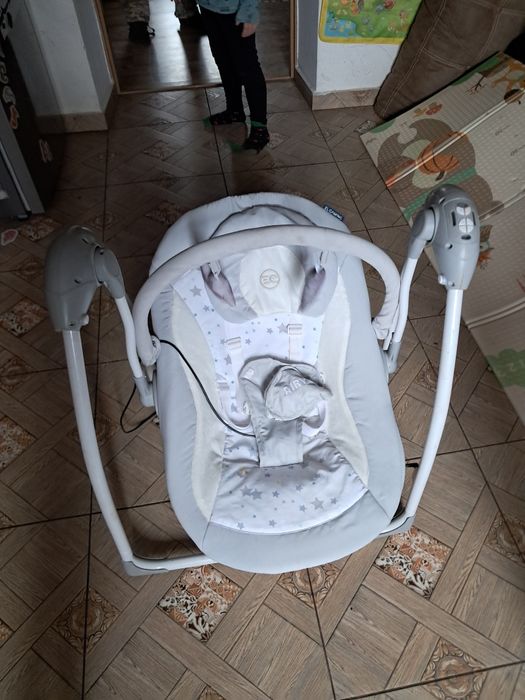 Гойдалка для немовляти