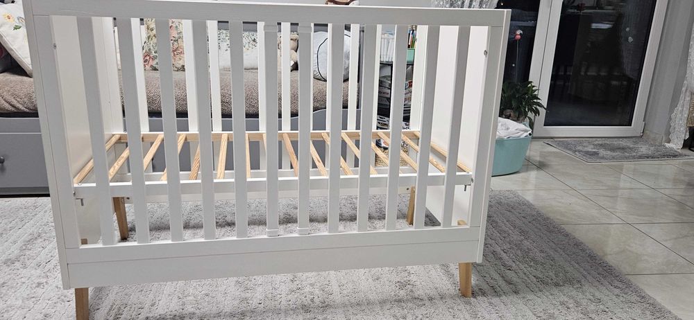 Łóżeczko dziecięce Noah firmy Klupś