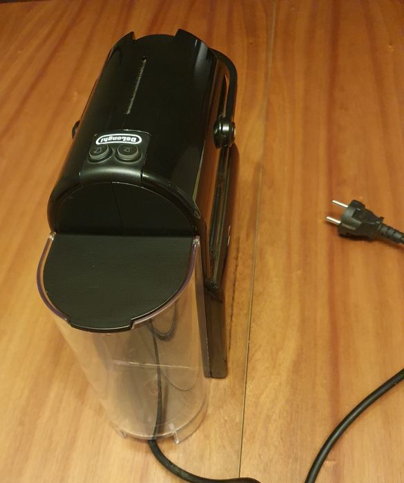 Máquina de Café Nespresso Inissia De'Longhi