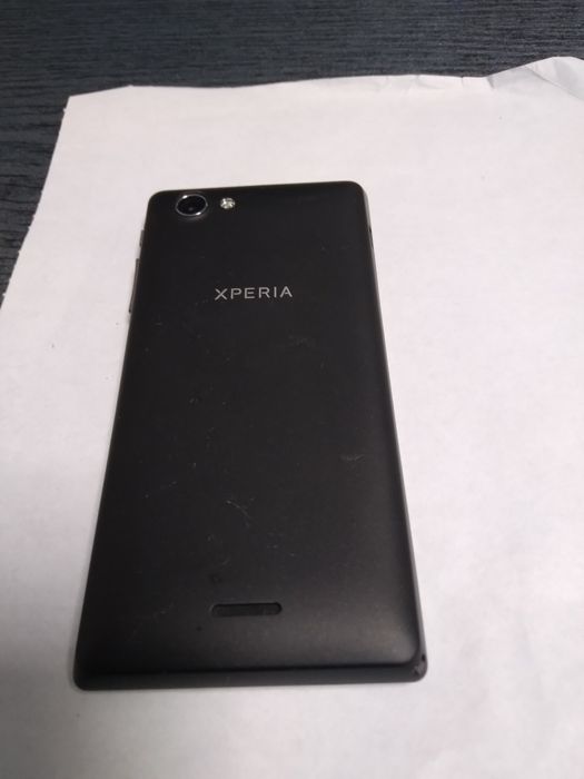 Telefon Xperia J ST 26i