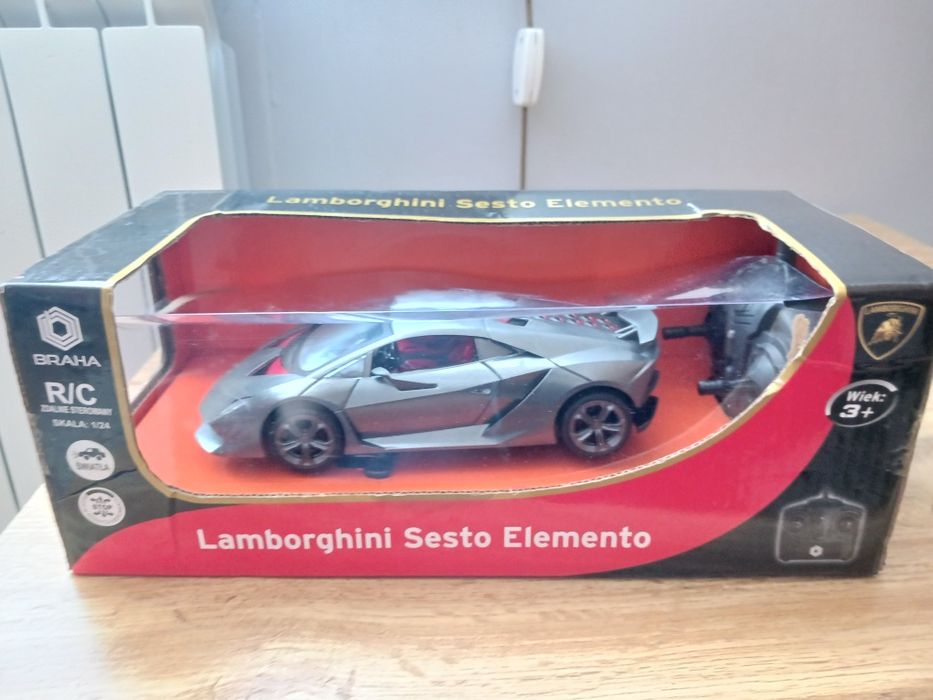 Lamborghini sterowany sesto elemento