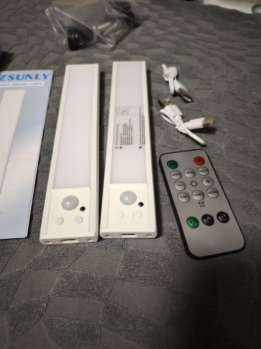 Conjunto de 2 luzes de armário com sensor de movimento, com controle remoto e temporizador, luz noturna magnética regulável, 20cm