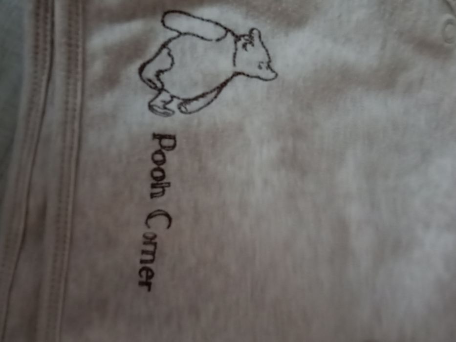 Ciepły sweter niemowlęcy rozpinany Disney