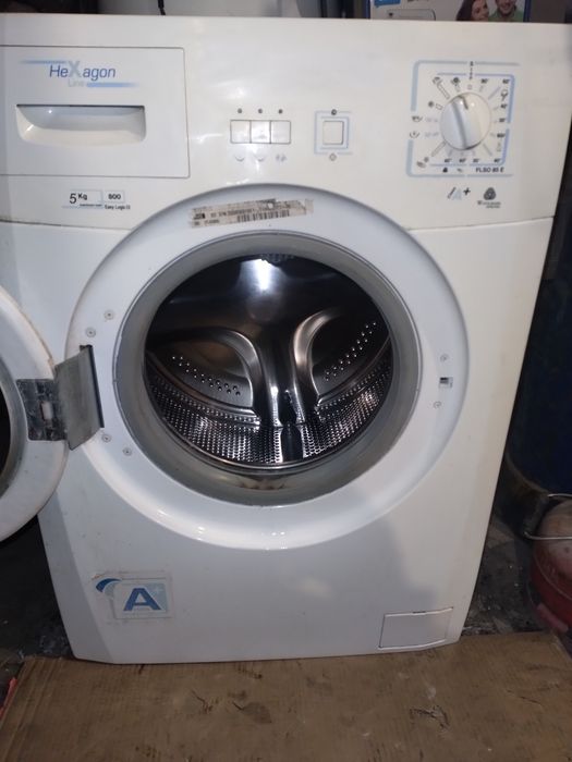 Продам якісну Італійську пральну машину ARDO 5 kG