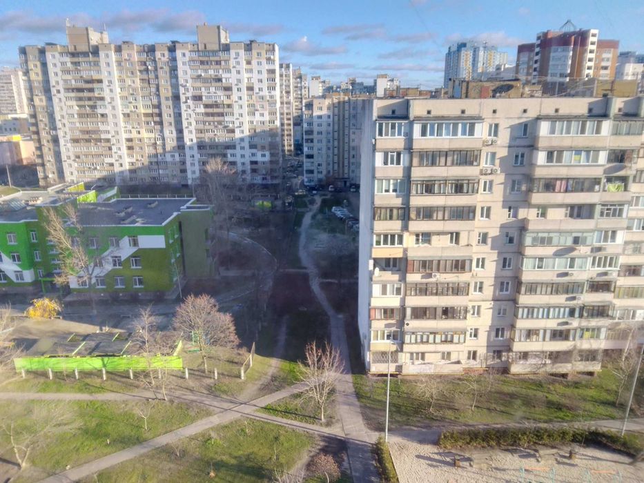 Позняки. Здам окрему кімнату у 3-кімнатній квартирі. Л. Руденко, 13.