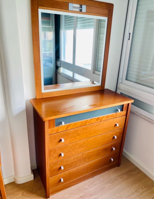 Comoda nadeira com espelho