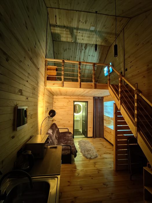 подобово  апартаменти, затишний дворівневий номер,будинок