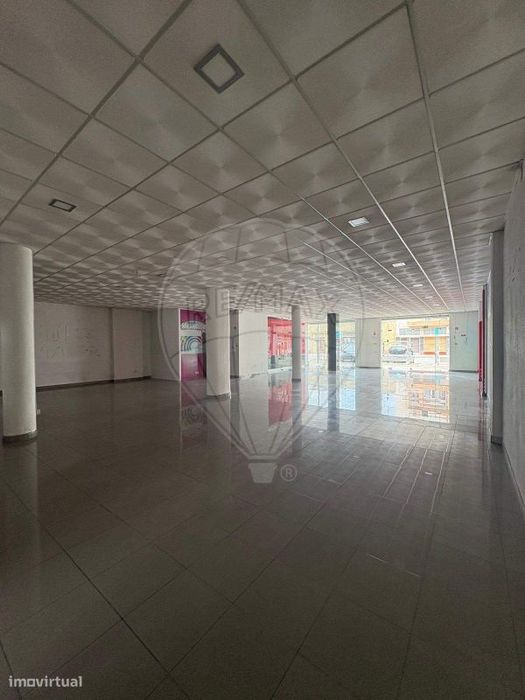 Loja  para arrendamento