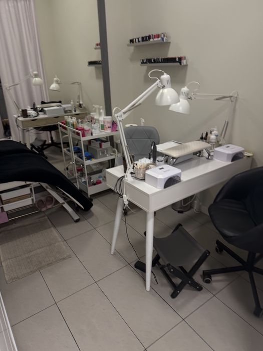 Wynajem stanowiska do manicure