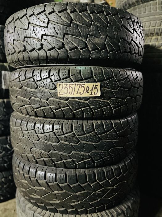 Шини Р 15 235/75,  болото,М/Т ,комплекти,пари.